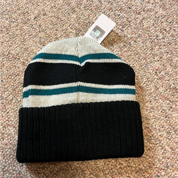 ๐ Philadelphia Eagles Patch Knit Beanie Hat - Picture 4 of 6